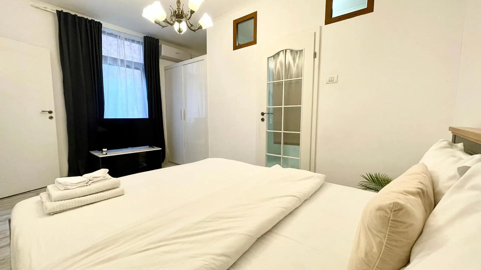 Point 0 Apartment Bucureşti